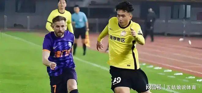 包含青岛队备战情况曝光，球队强化训练提高整体战力的词条